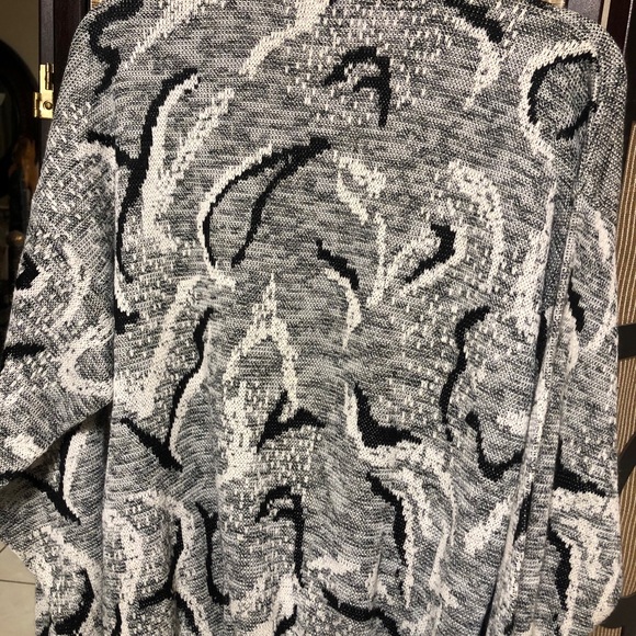 Fiii sweater - Picture 3 of 4